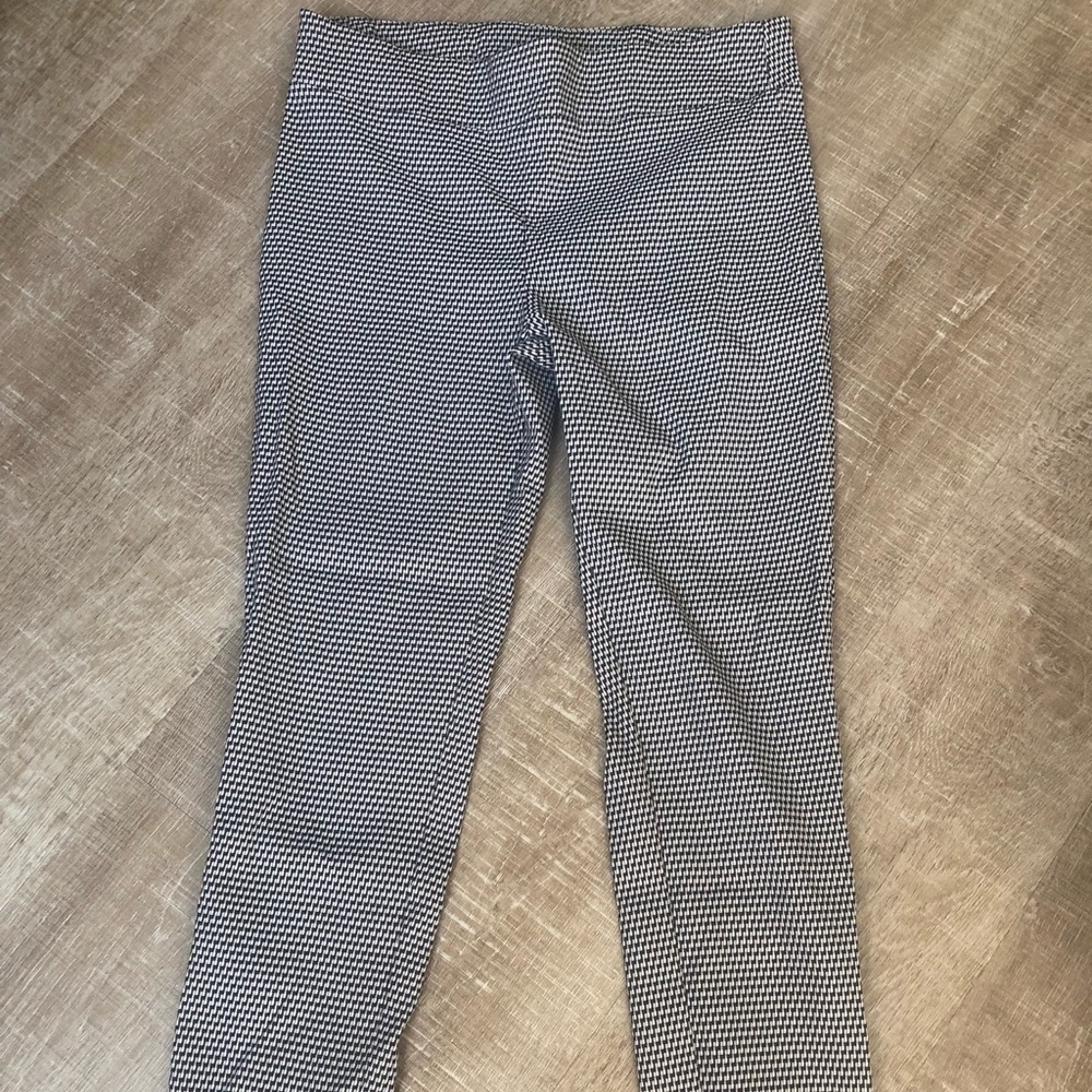 Mid rise retro printed black & white pants